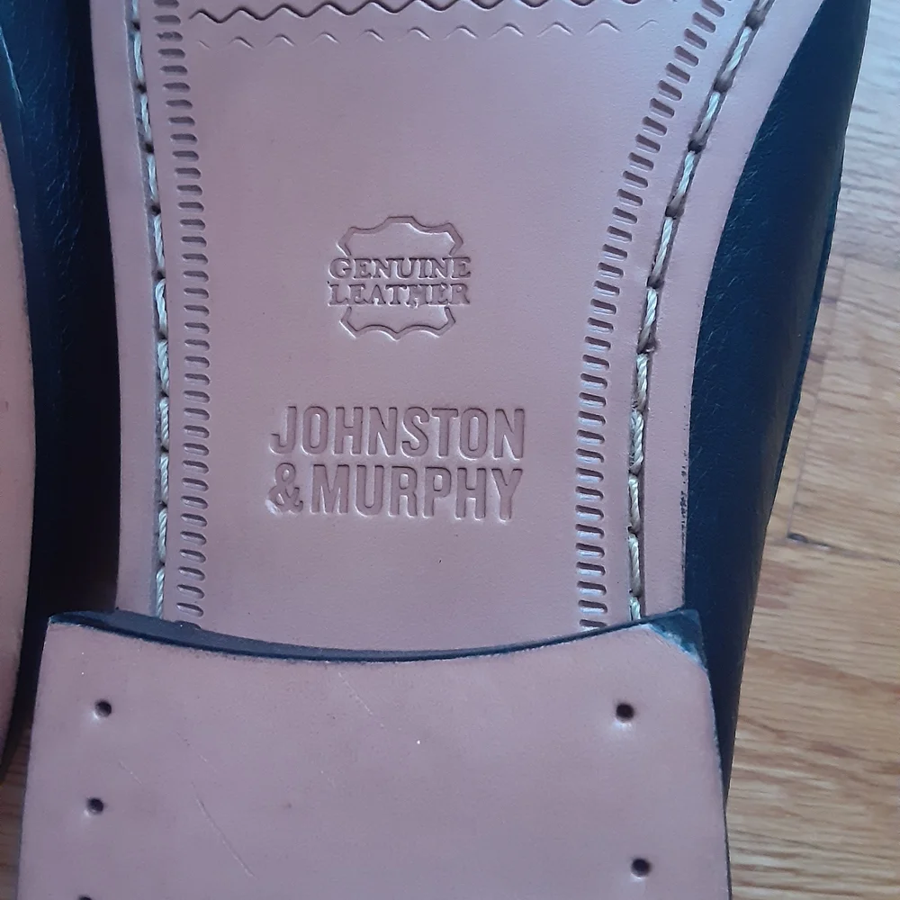 Johnston And Murphy Leather Loafers - Picture 4 of 8